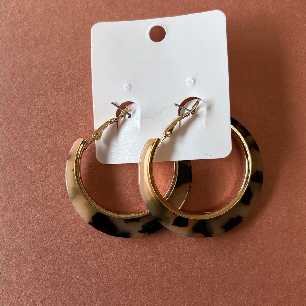 Tortoise Shell Hoop Earrings - Picture 2 of 2